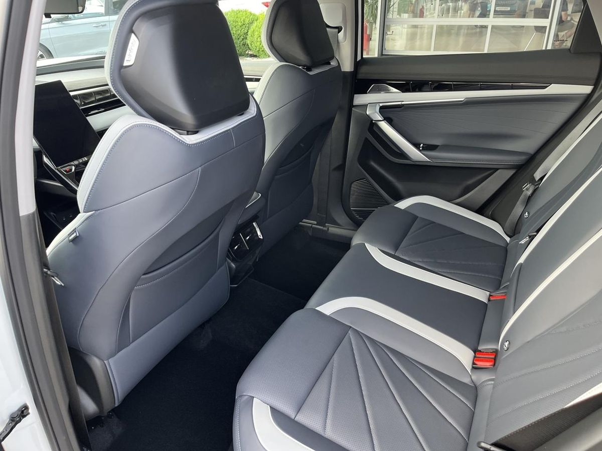 Geely Atlas II, Moonlight White / Белый, 2749990 рублей, вид 15