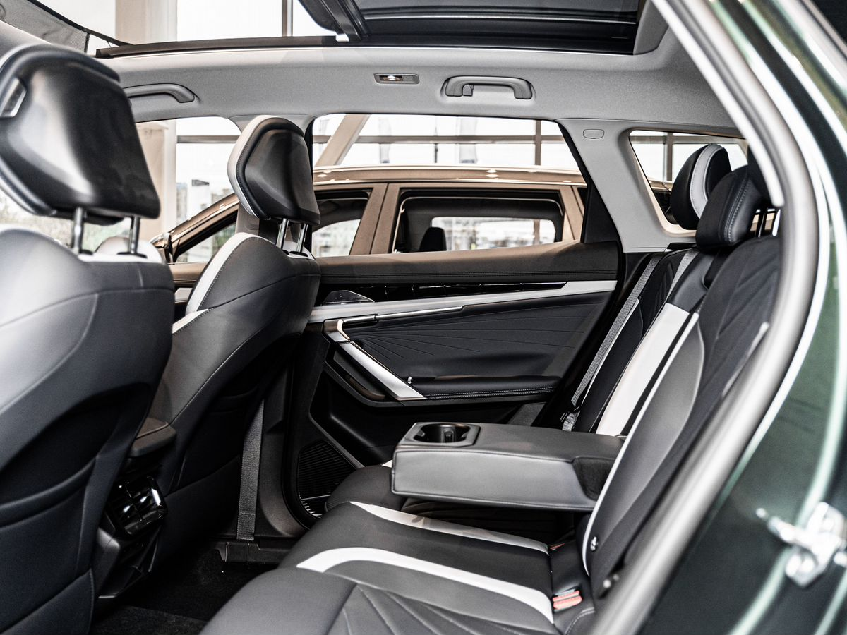 Geely Atlas II, Racing Green / Зеленый металлик, 3047190 рублей, вид 17