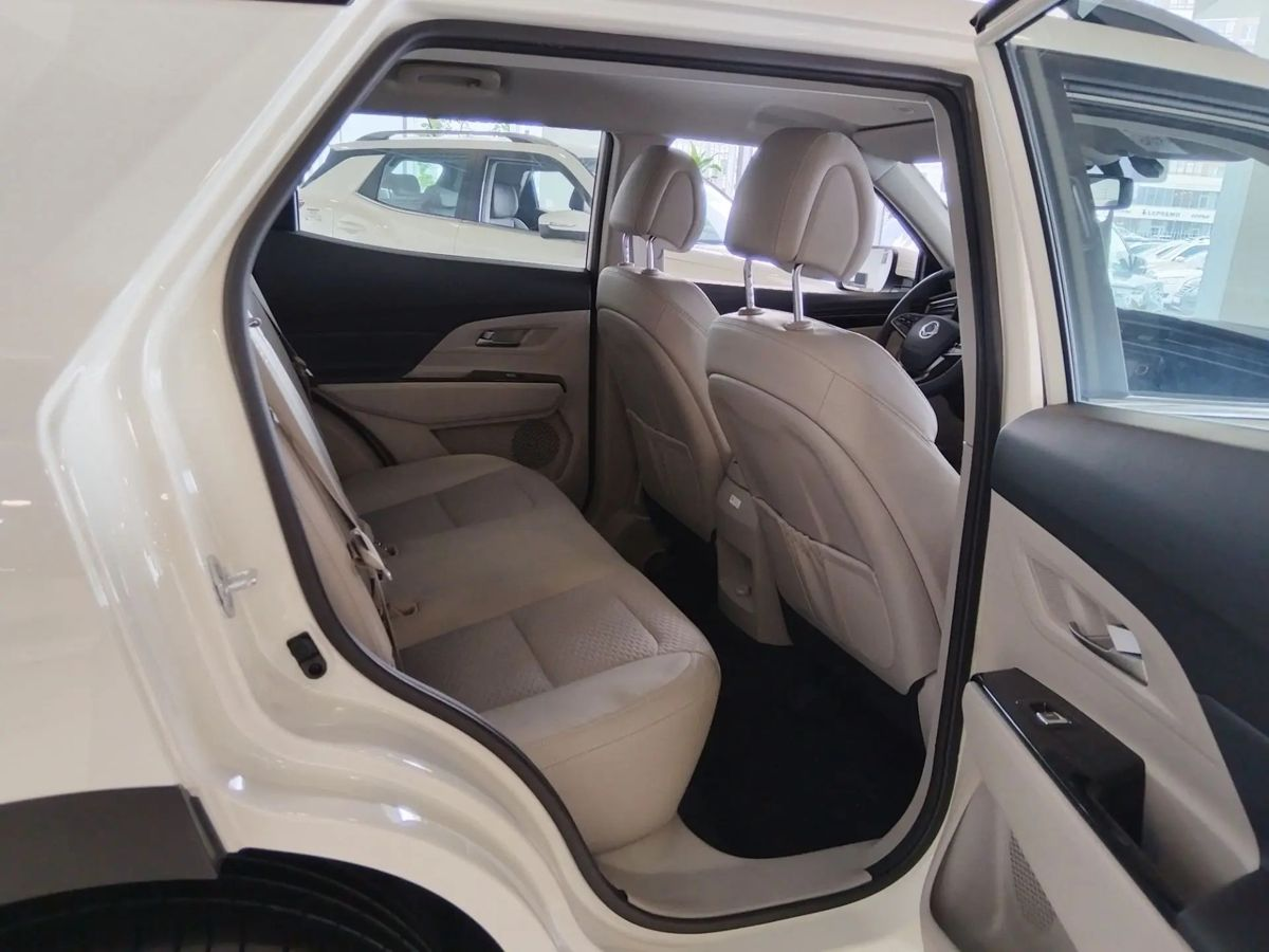 KGM Korando I, Классический белый, 3390000 рублей, вид 14
