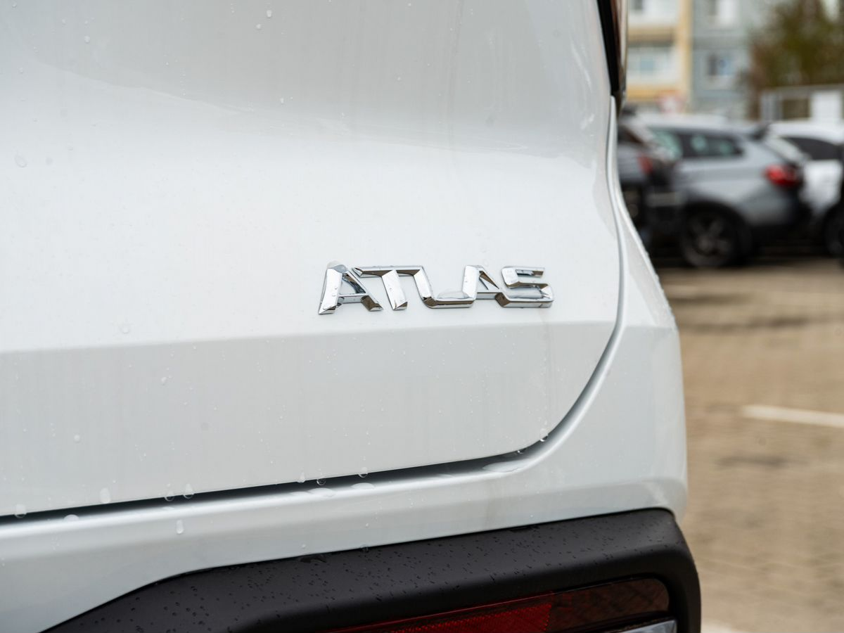 Geely Atlas II, Moonlight White / Белый, 2559990 рублей, вид 13