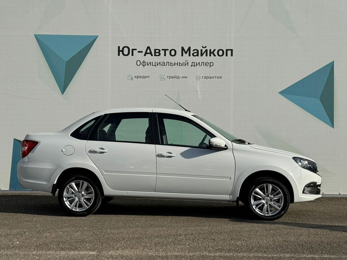 LADA Granta седан I Рестайлинг, Белый "Ледниковый", 998000 рублей, вид 7