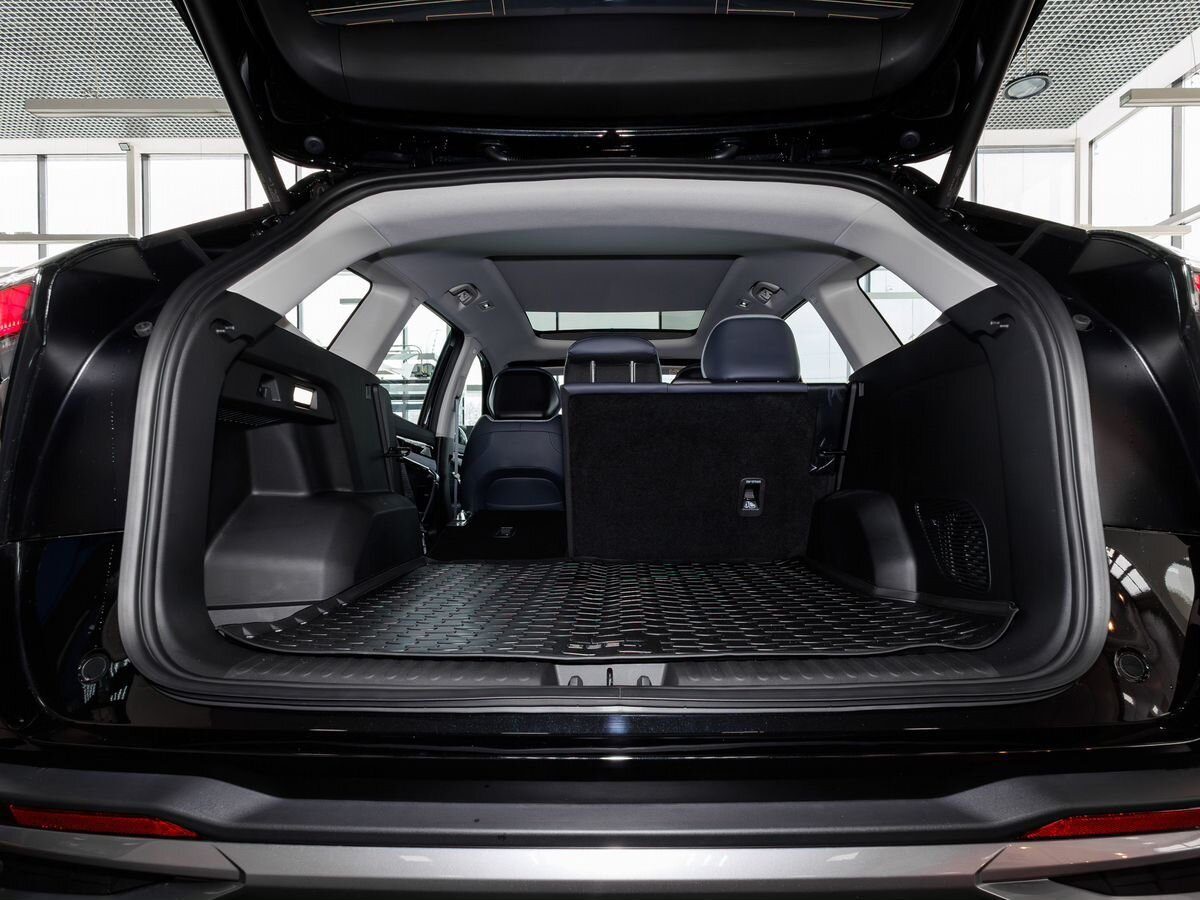 Geely Atlas II, Unbounded Black / Черный металлик, 3789990 рублей, вид 7