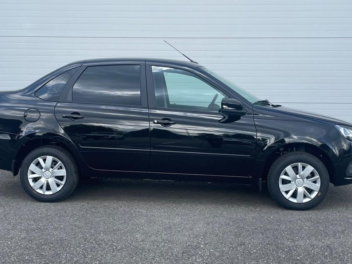 LADA Granta седан I Рестайлинг, Черный "Пантера", 902800 рублей, вид 7