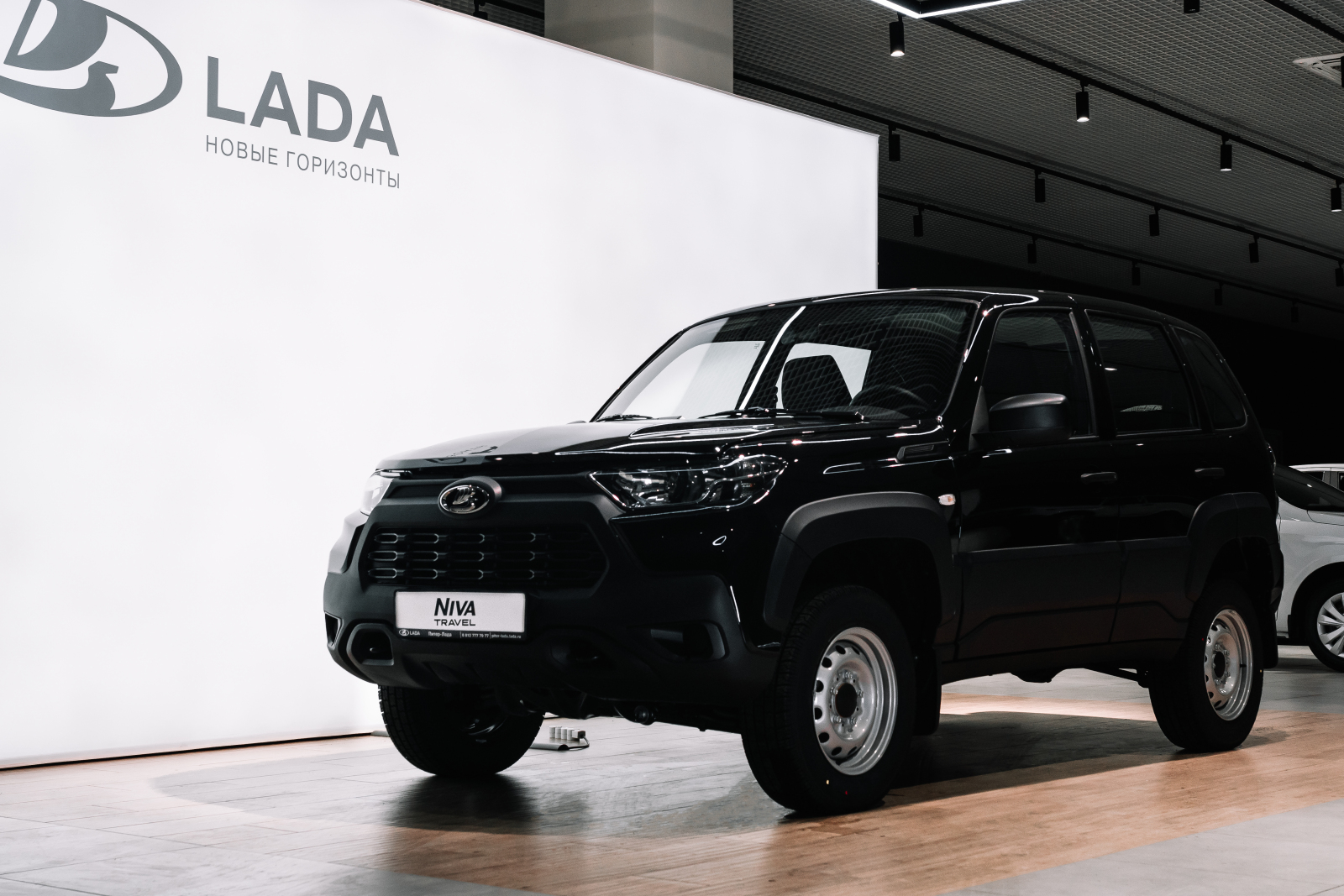 LADA Niva Travel I, Черный "Пантера", 1218000 рублей, вид 2