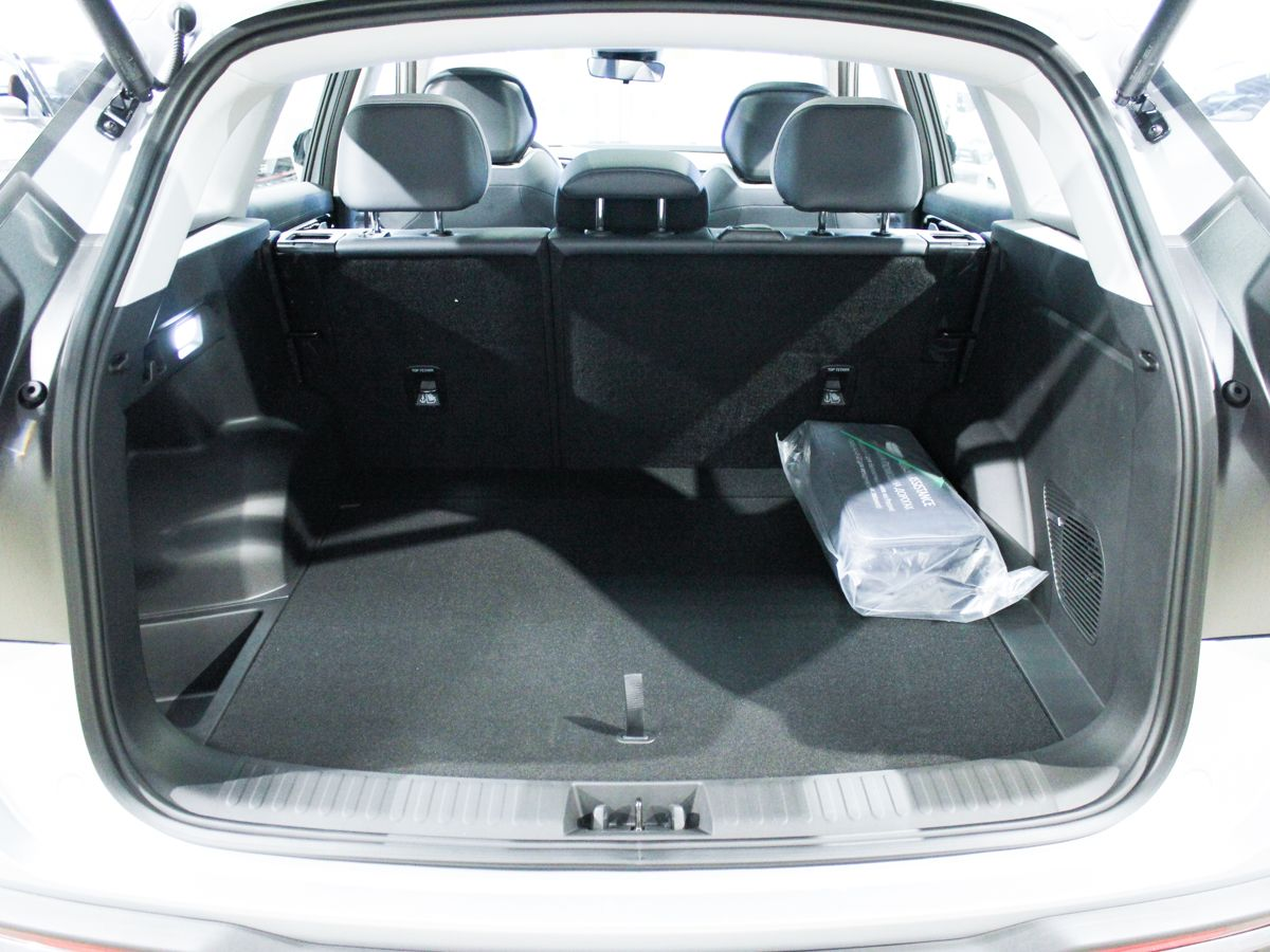 Geely Atlas II, Orion Silver / Серебристый металлик, 2991693 рублей, вид 8