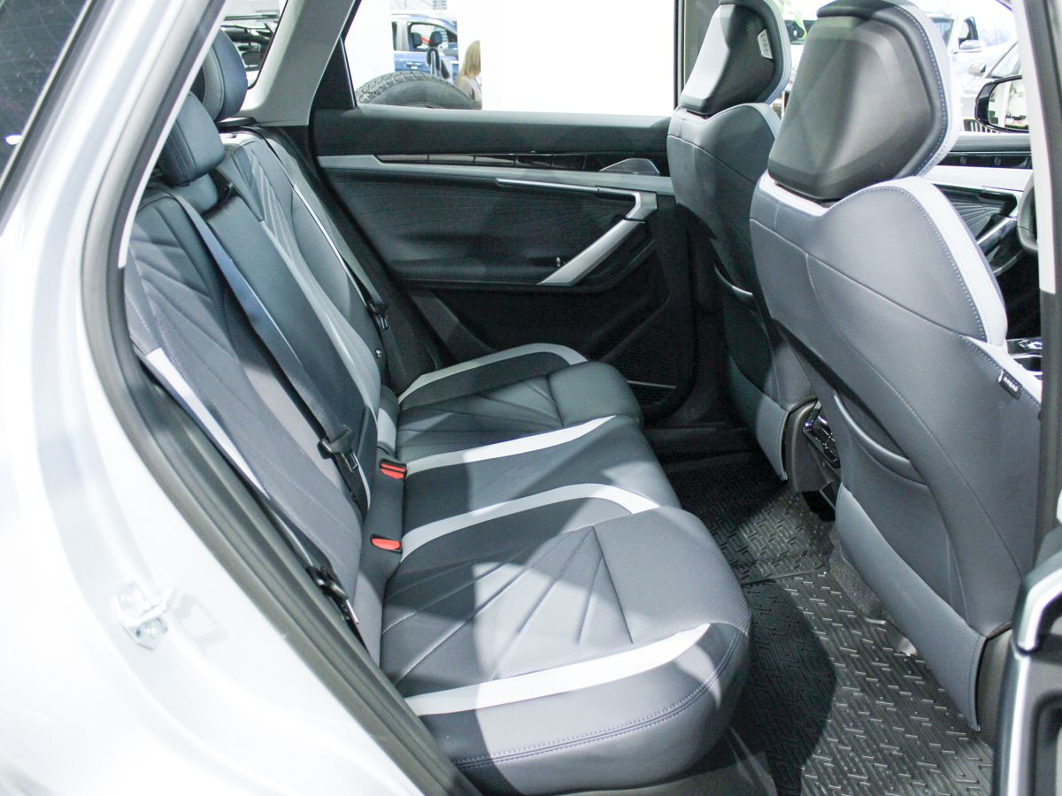 Geely Atlas II, Orion Silver / Серебристый металлик, 2991693 рублей, вид 9