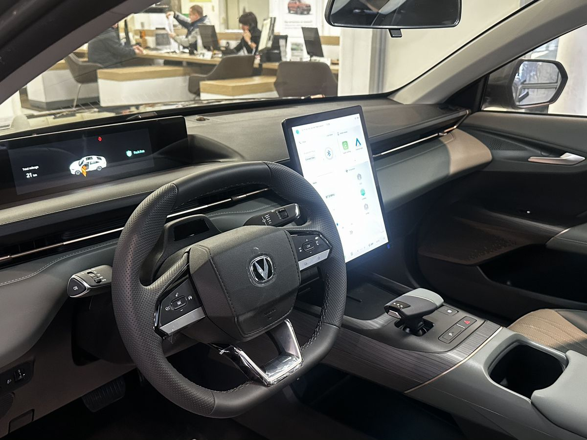 Changan Lamore I, Звездный белый, 2559900 рублей, вид 9