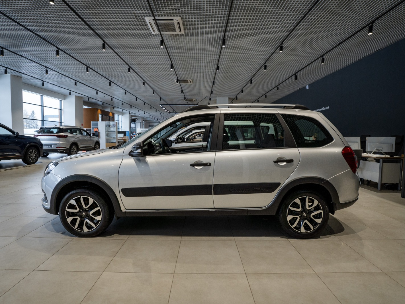 LADA Granta Cross I Рестайлинг, Серебристый "Платина" металлик, 866000 рублей, вид 4