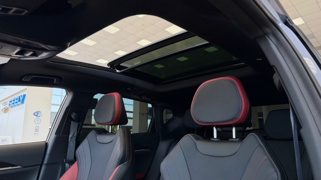 Geely Coolray I Рестайлинг 2, Unicorn Grey / Лиловый перламутр, 2929990 рублей, вид 13