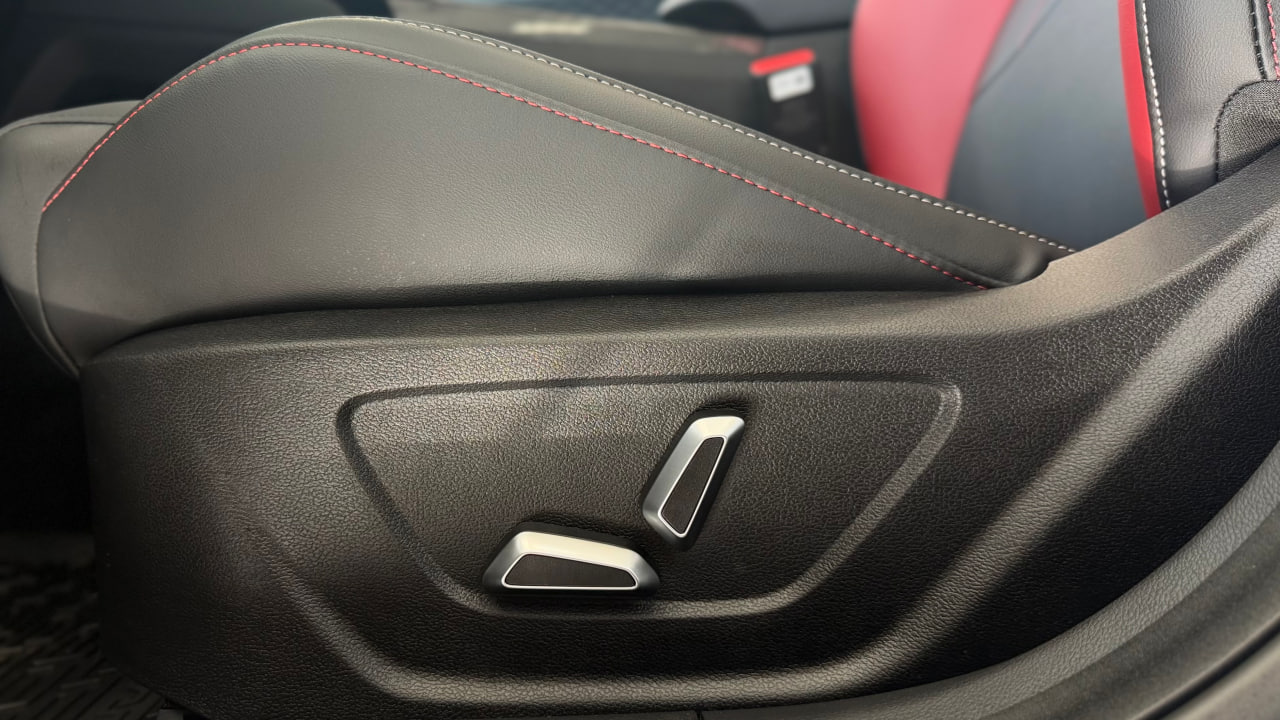 Geely Coolray I Рестайлинг 2, Unicorn Grey / Лиловый перламутр, 2929990 рублей, вид 5