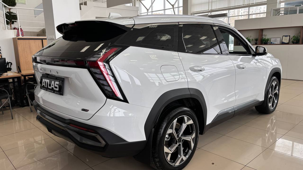 Geely Atlas II, Moonlight White / Белый, 2948990 рублей, вид 5