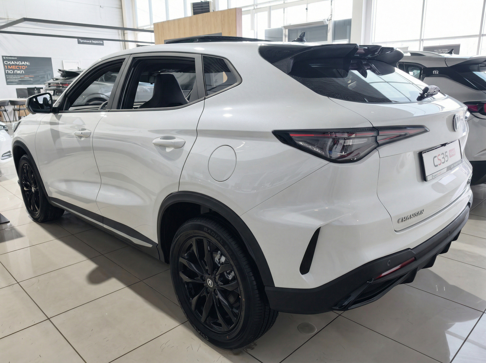 Changan CS35 Max I, Перламутровый белый, 2379900 рублей, вид 3