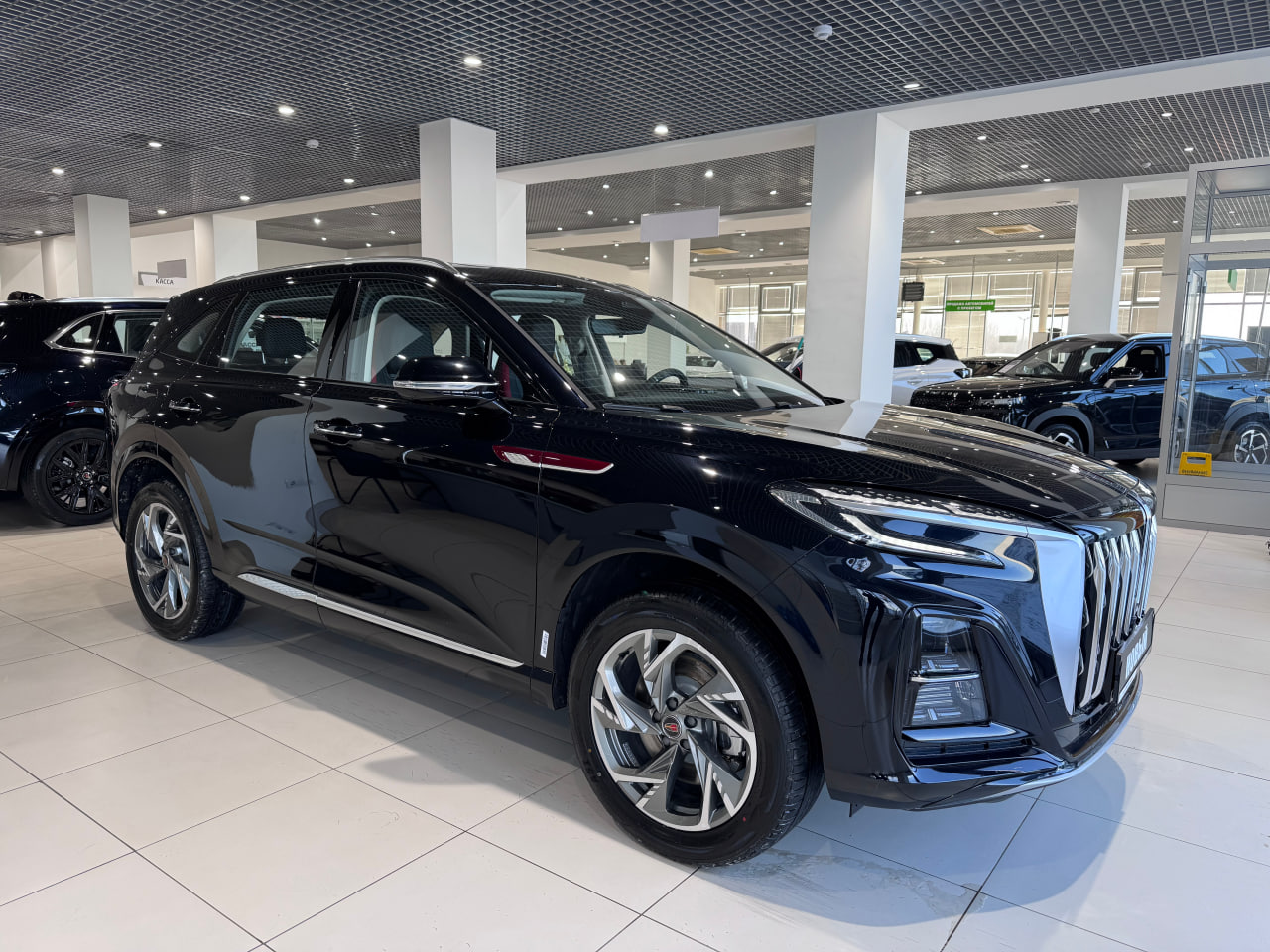 Hongqi HS3 I, Черный / Dark Night, 2940000 рублей, вид 4