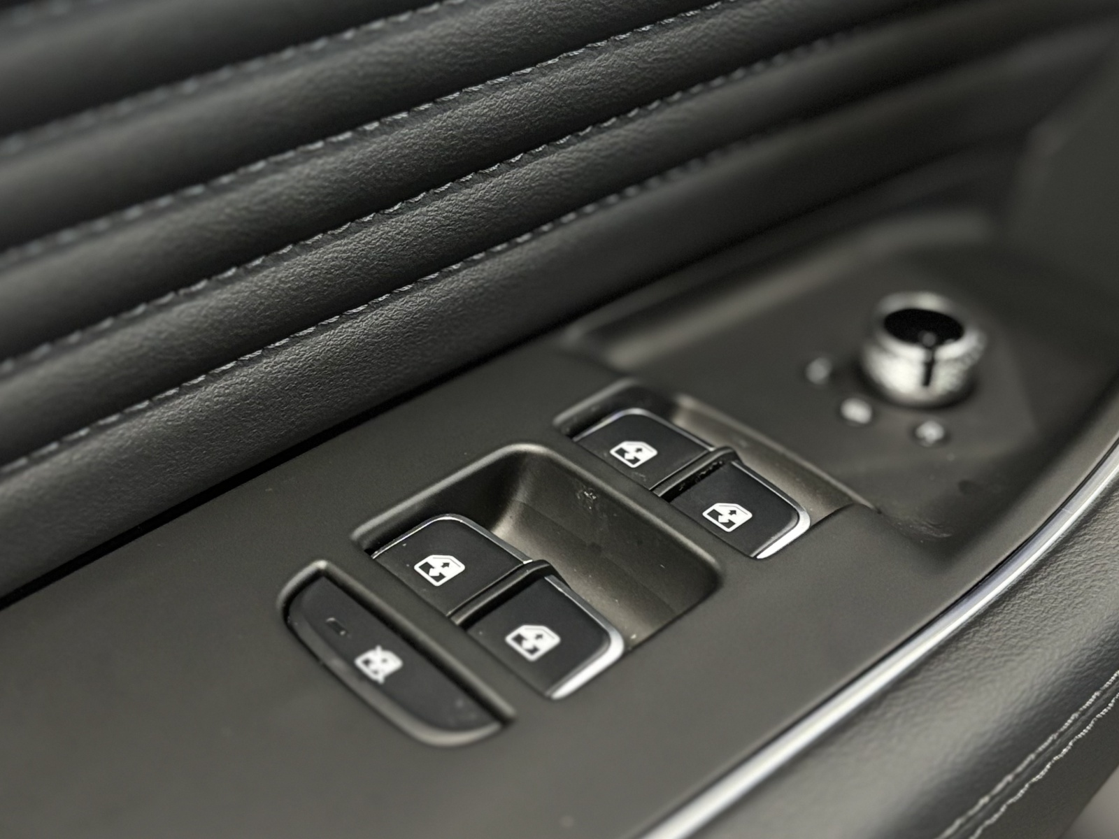 Hongqi HS3 I, Серый с черной крышей / Grey + Black roof, 2940000 рублей, вид 17