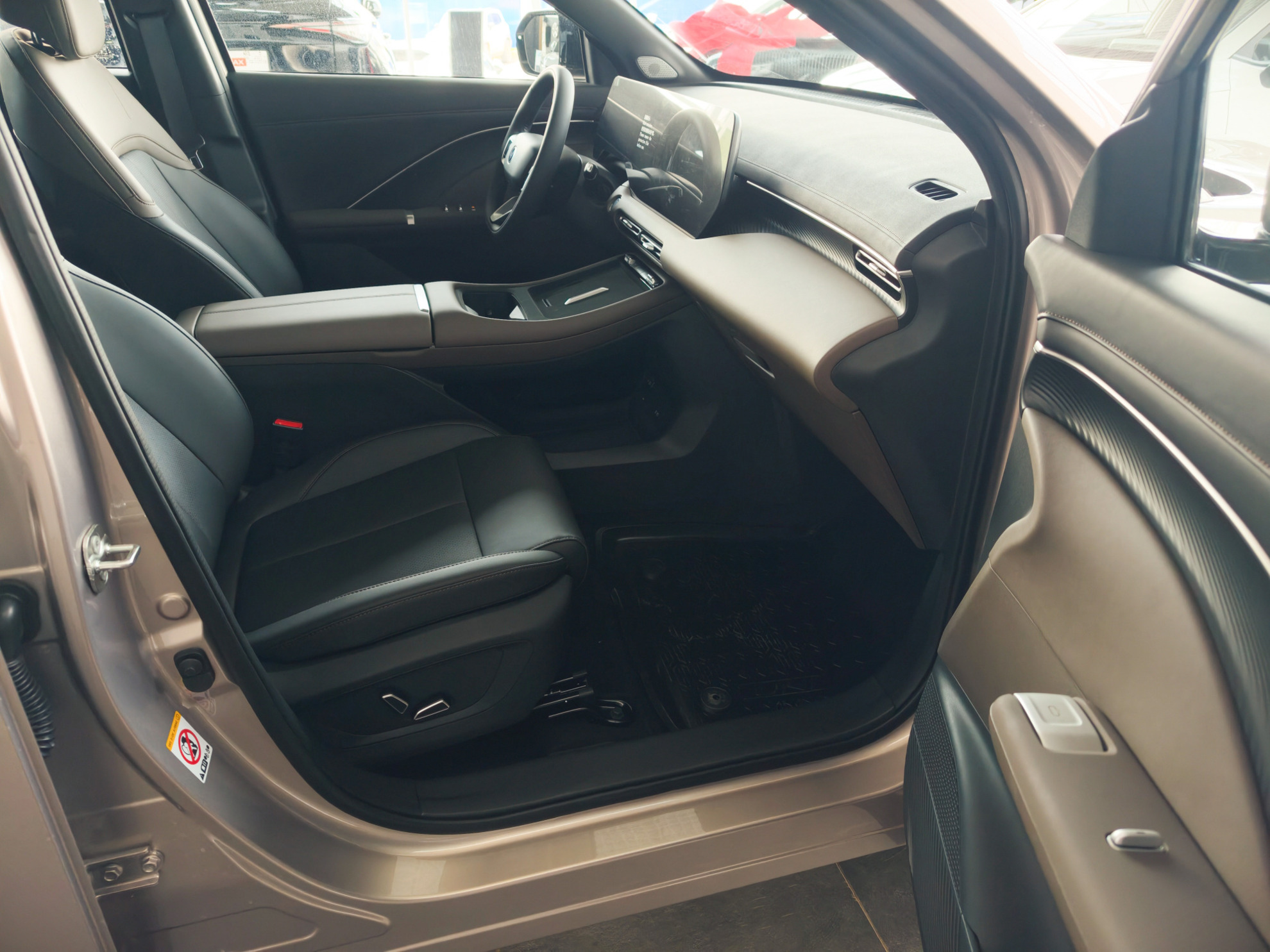 Changan UNI-S I Рестайлинг, Золотистый, 2259930 рублей, вид 18
