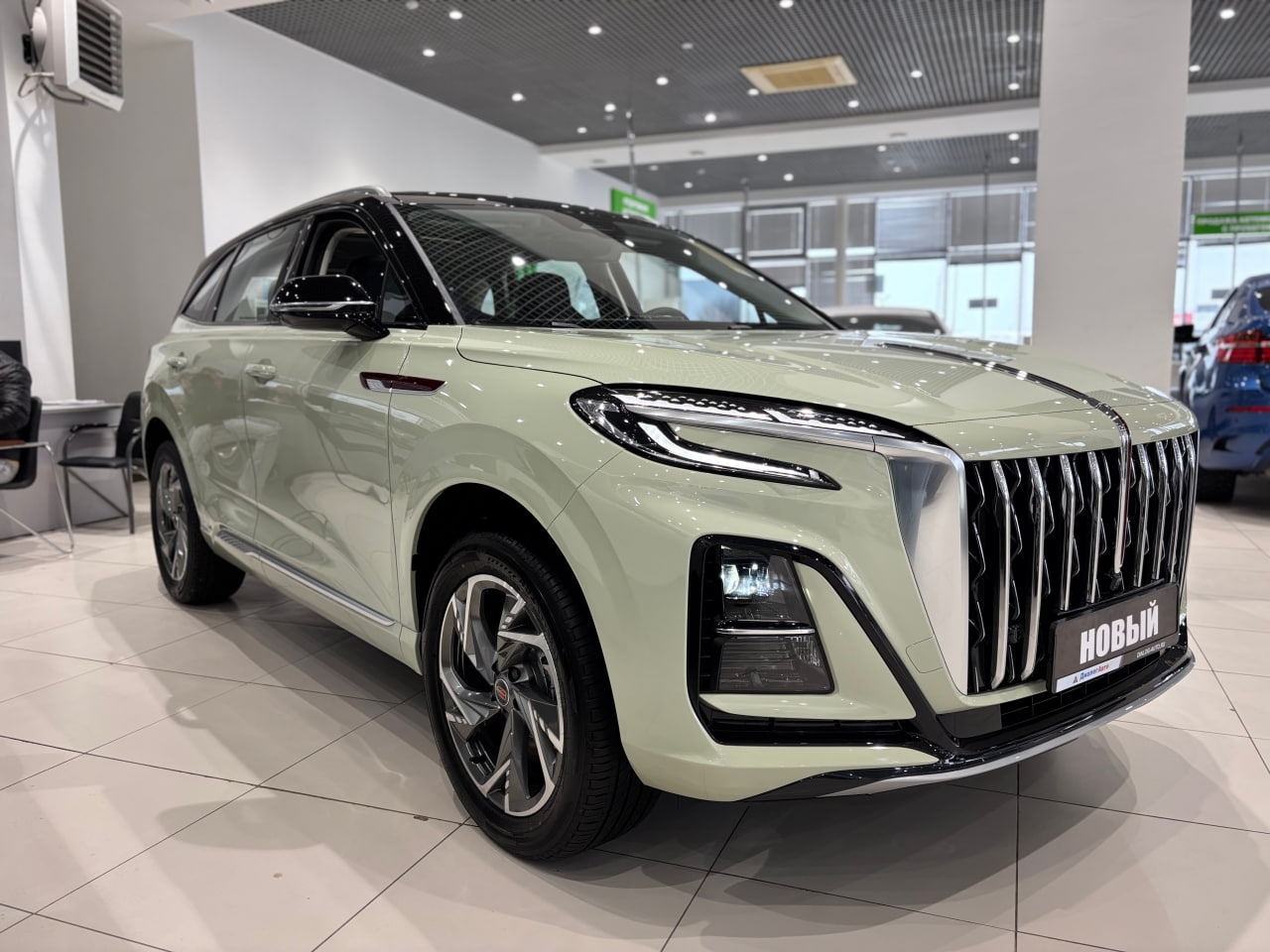 Hongqi HS3 I, Светло-зеленый с черной крышей / Light Green + Black roof, 2940000 рублей, вид 4