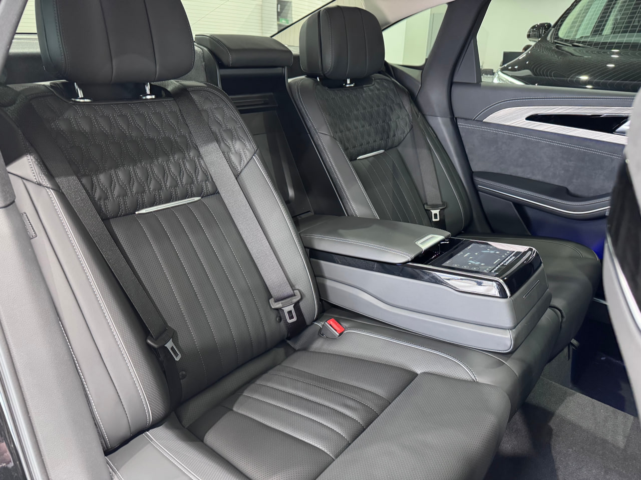 Hongqi H9 I, Черный / Dark Night, 5280000 рублей, вид 14