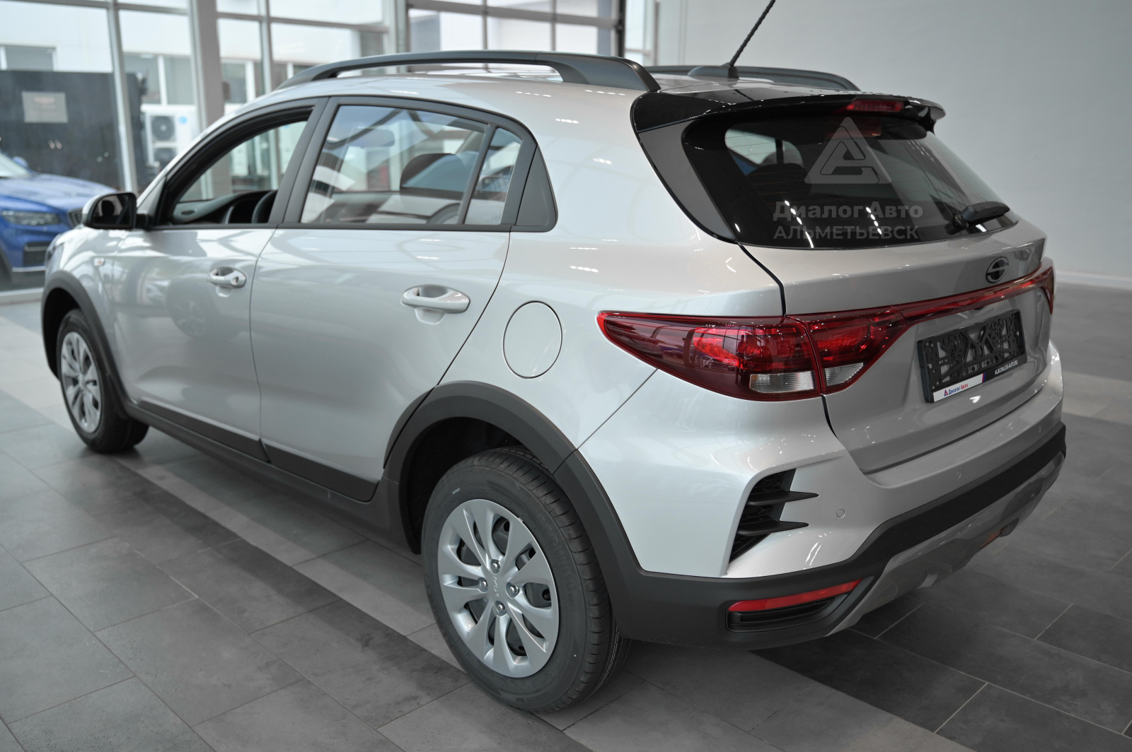 Solaris KRX I, Sleek Silver, 2190000 рублей, вид 3