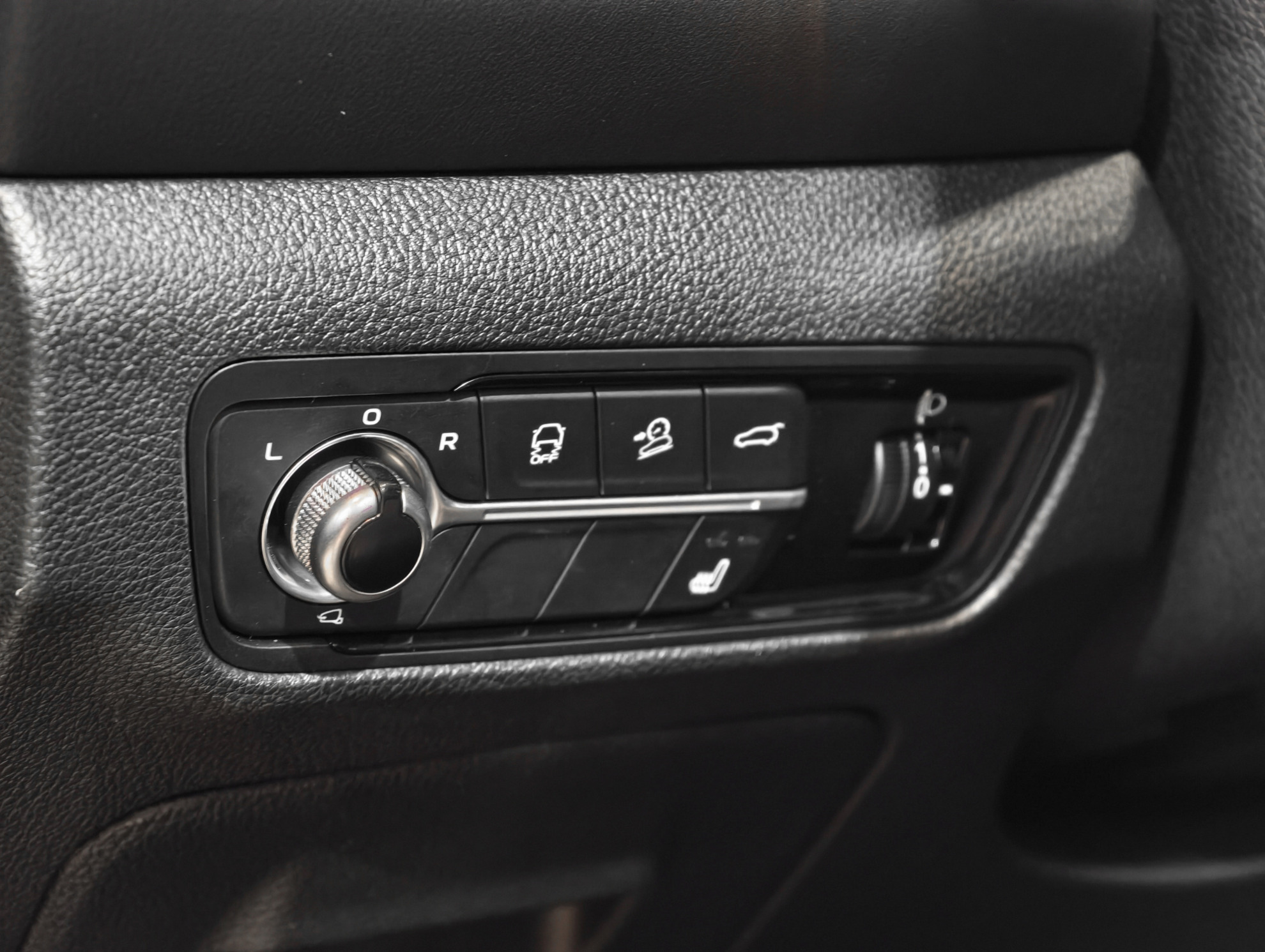 Changan CS75 Pro I, Перламутровый белый, 2515000 рублей, вид 13