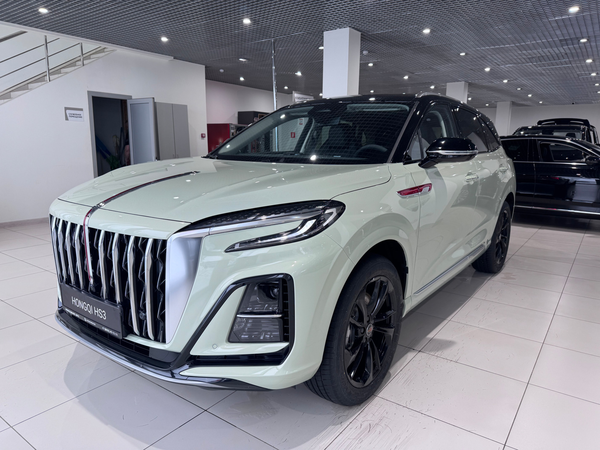 Hongqi HS3 I, Светло-зеленый с черной крышей / Light Green + Black roof, 3380000 рублей, вид 2