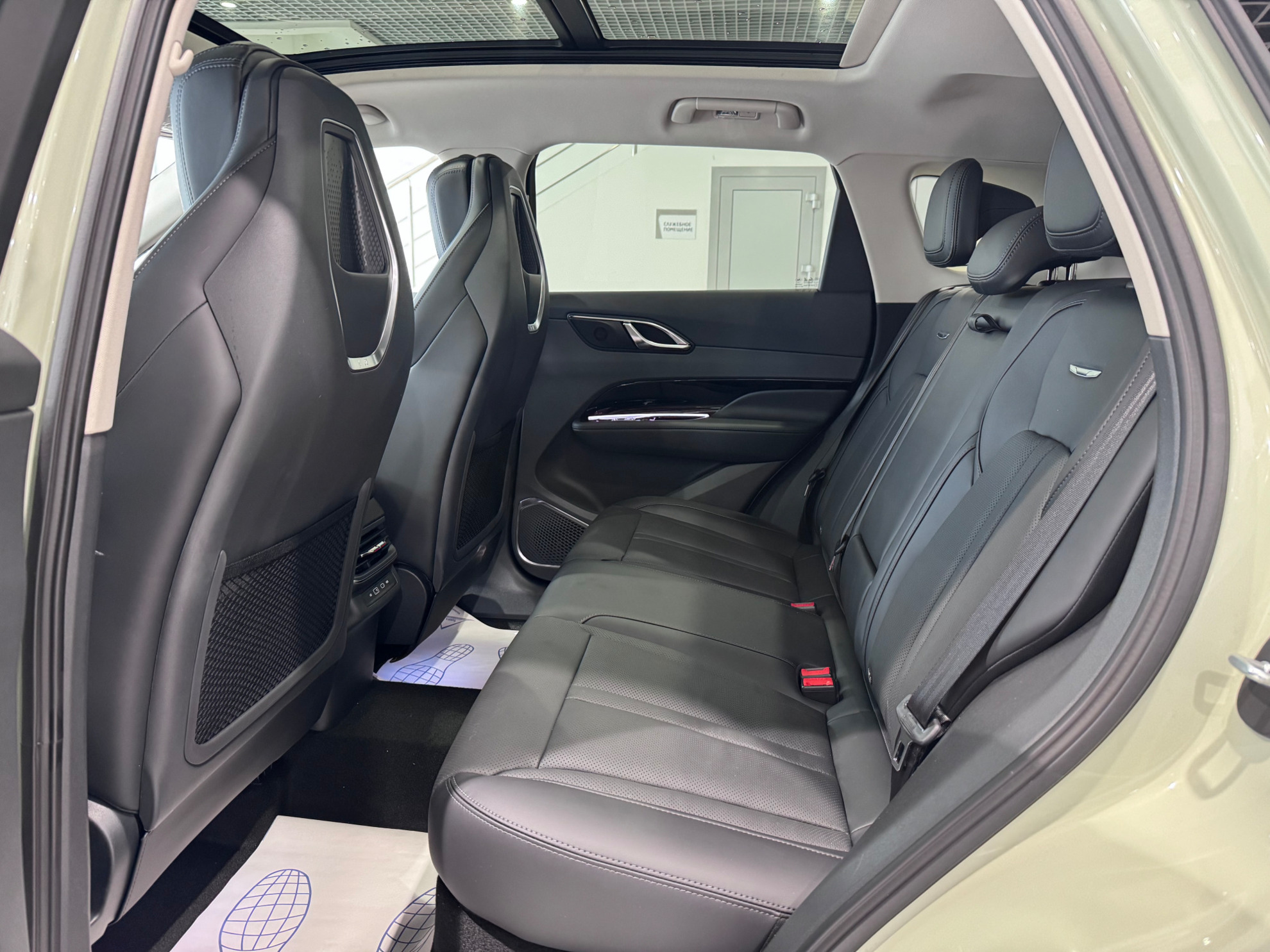 Hongqi HS3 I, Светло-зеленый с черной крышей / Light Green + Black roof, 3380000 рублей, вид 10