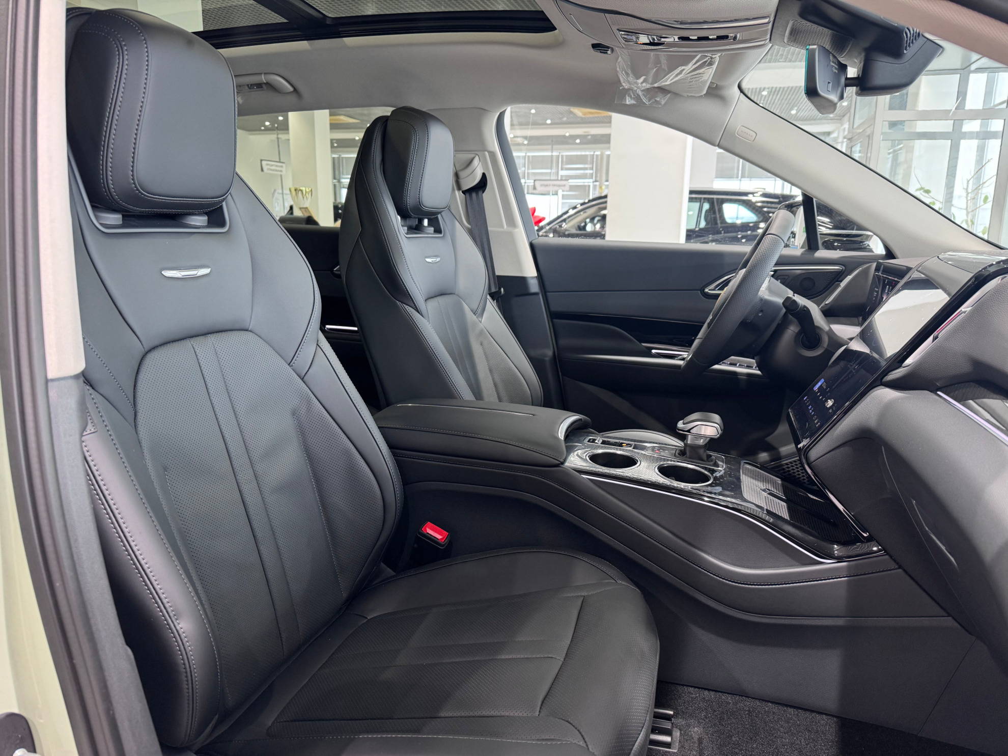 Hongqi HS3 I, Светло-зеленый с черной крышей / Light Green + Black roof, 3380000 рублей, вид 14