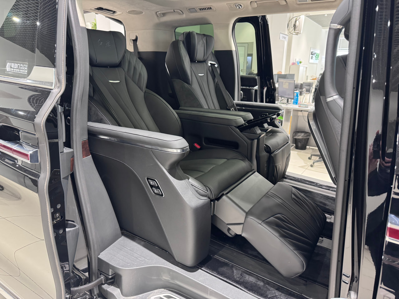Hongqi HQ9 I, Черный / Dark Night, 6950000 рублей, вид 8