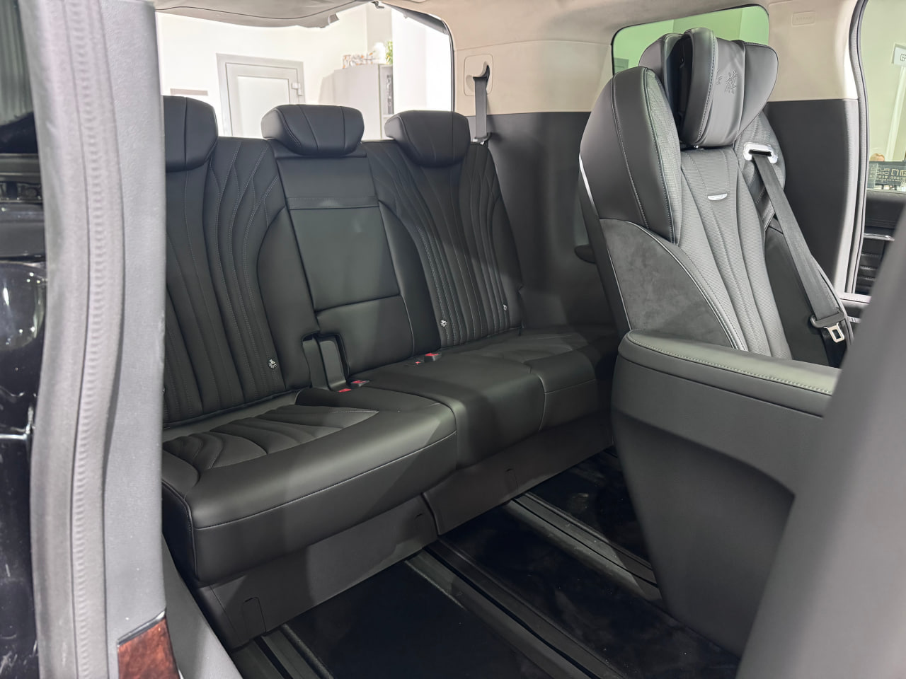 Hongqi HQ9 I, Черный / Dark Night, 6950000 рублей, вид 7