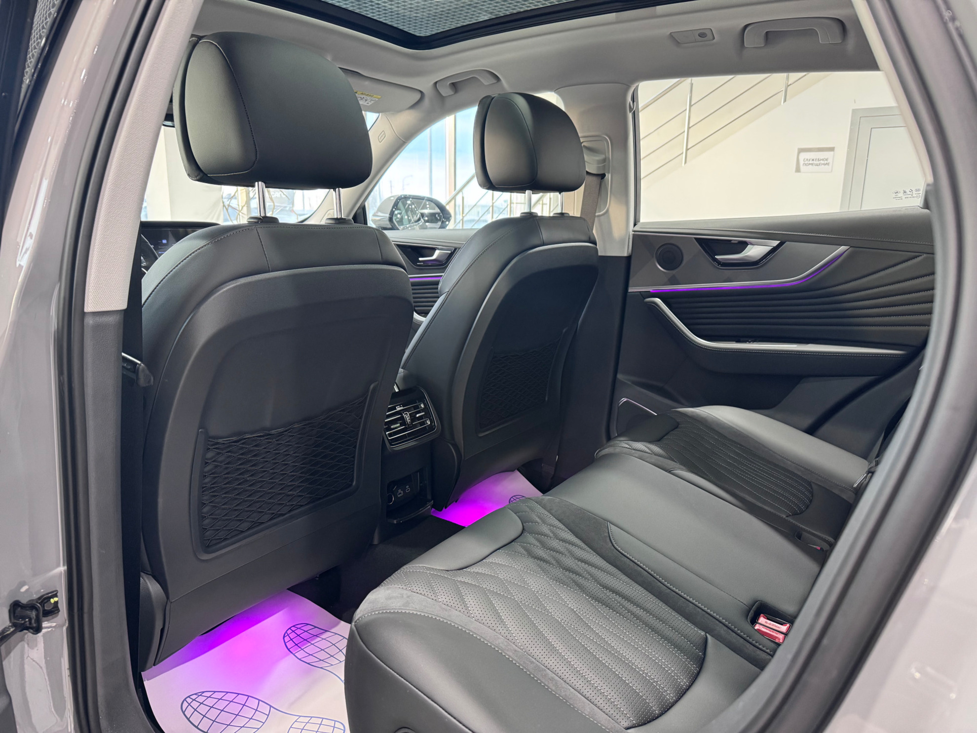 Hongqi HS5 I Рестайлинг, Серый / Quantum Silver Gray, 3799000 рублей, вид 12