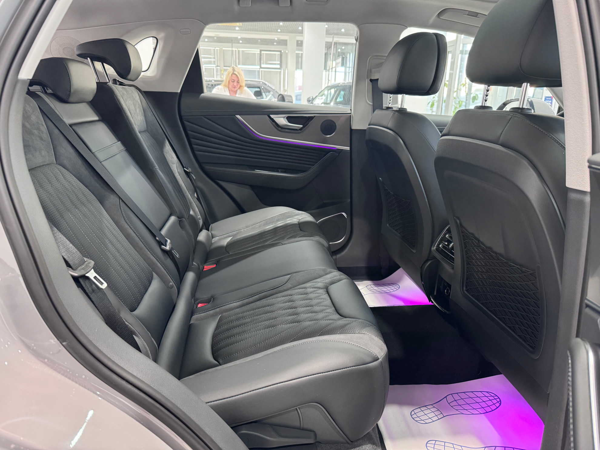 Hongqi HS5 I Рестайлинг, Серый / Quantum Silver Gray, 3799000 рублей, вид 18