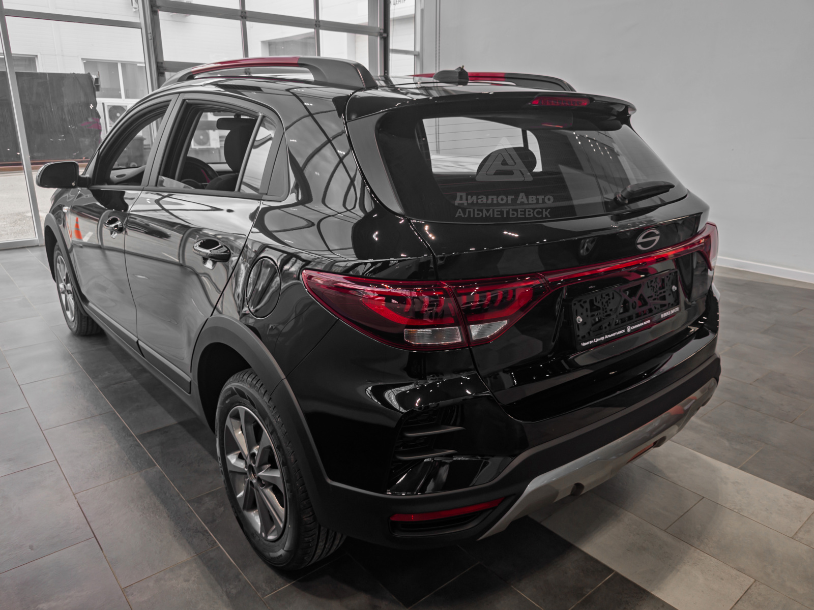 Solaris KRX I, Phantom Black, 2265000 рублей, вид 3
