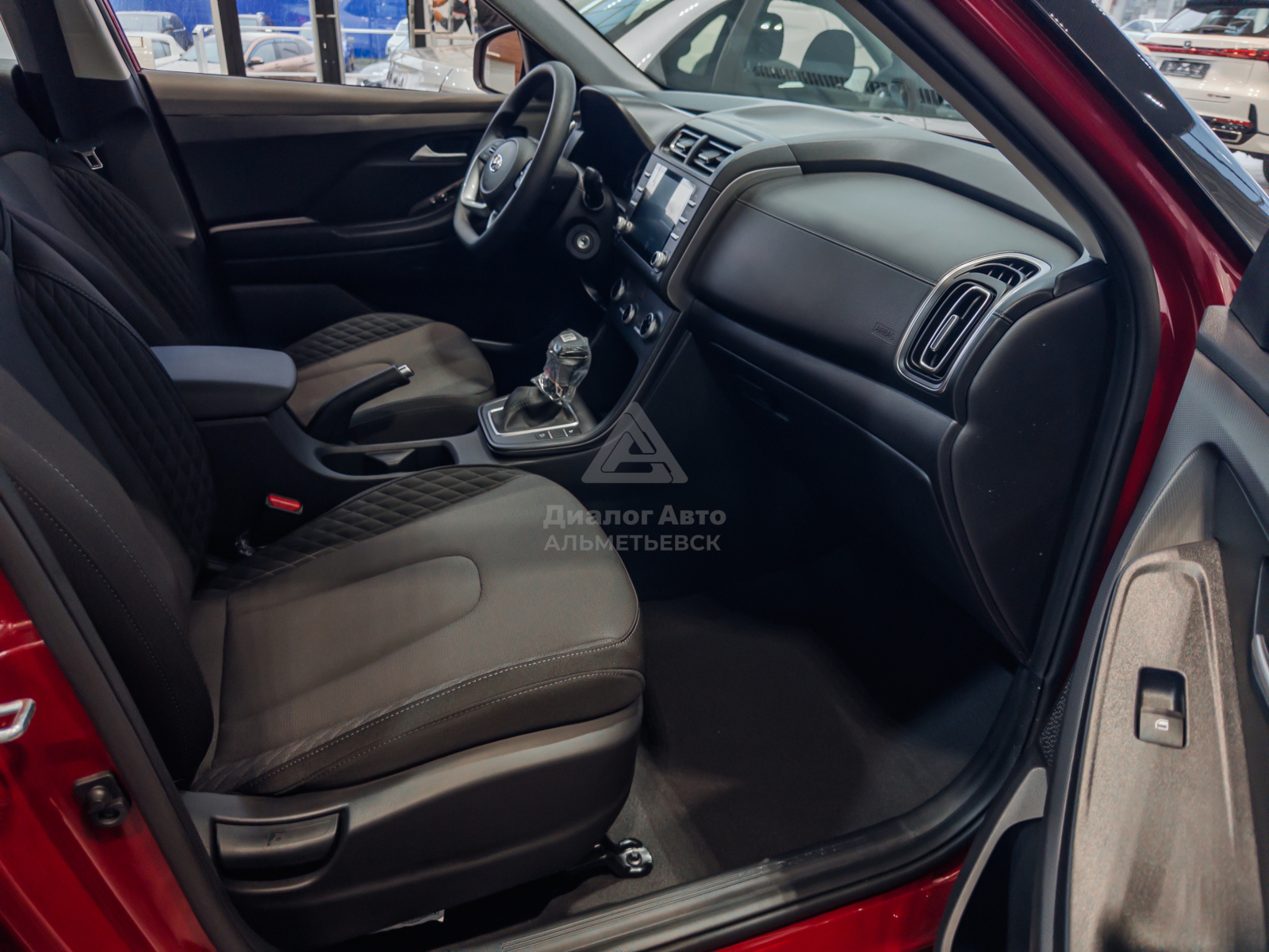 Solaris HC I, Dragon Red, 2535000 рублей, вид 11