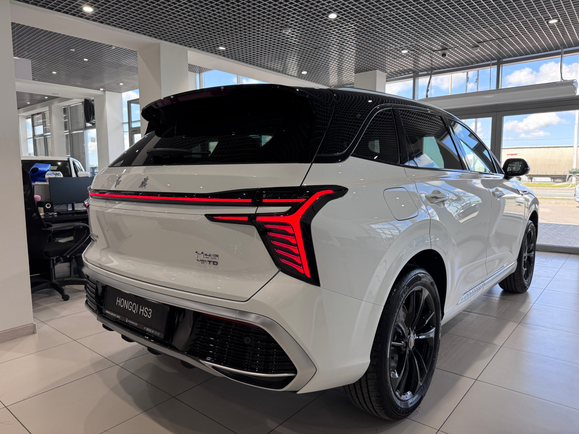 Hongqi HS3 I, Белый с черной крышей / White + Black roof, 3380000 рублей, вид 5