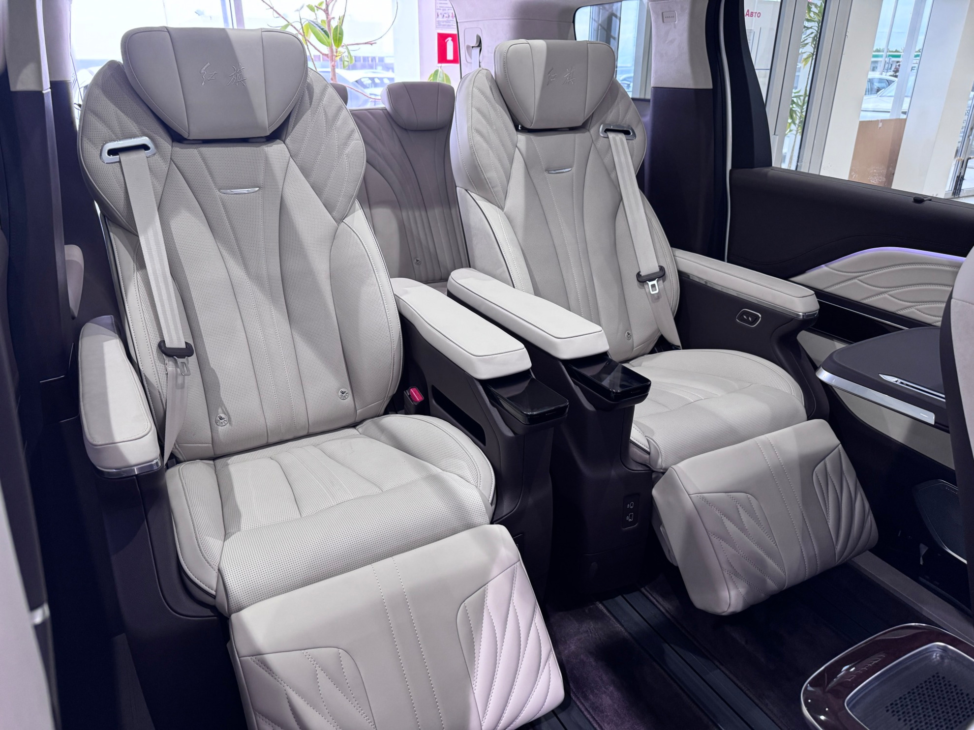 Hongqi HQ9 I, Белый / Alpine White, 7350000 рублей, вид 8