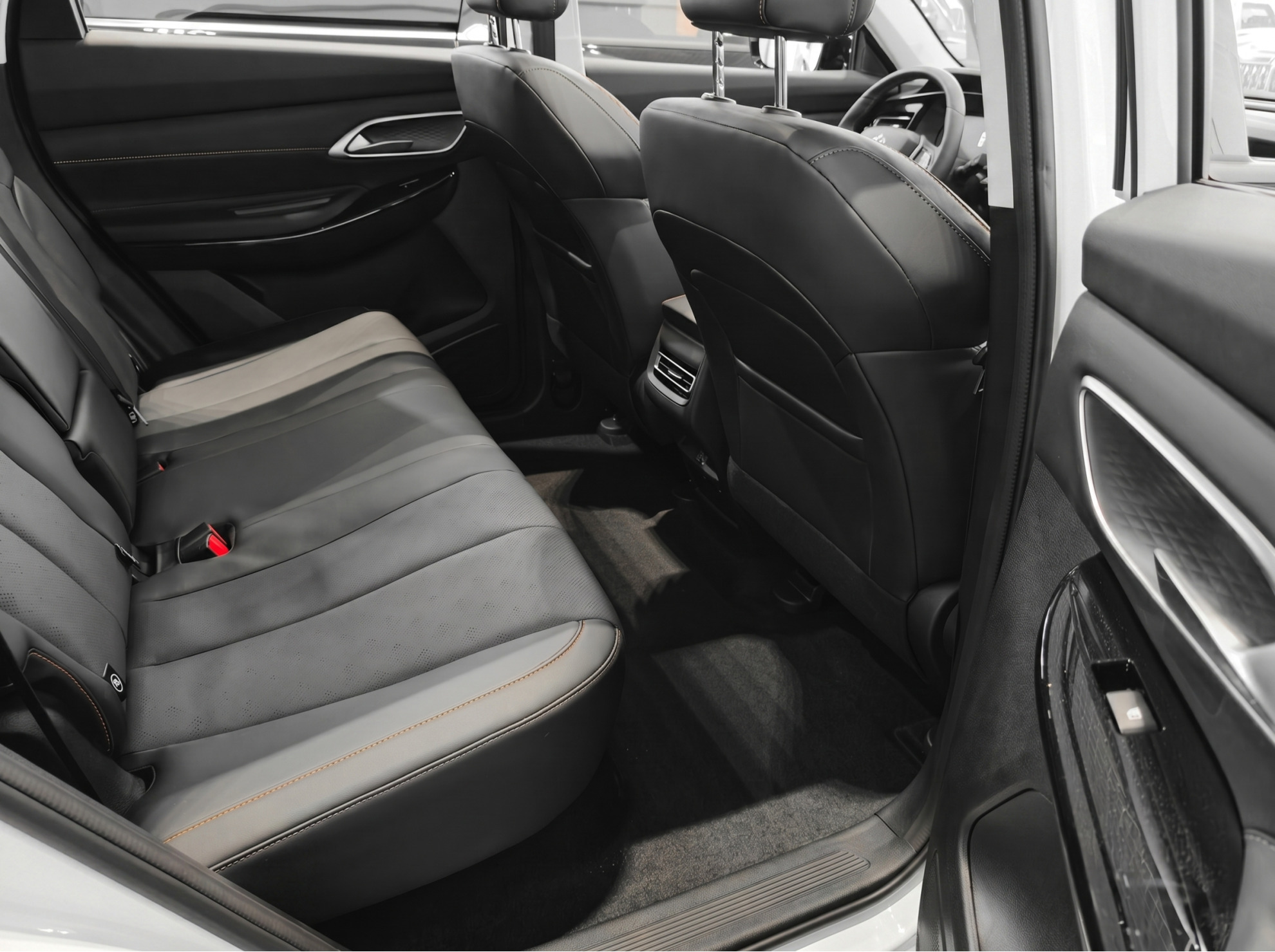 Changan CS75 Pro I, Перламутровый белый, 2515000 рублей, вид 5