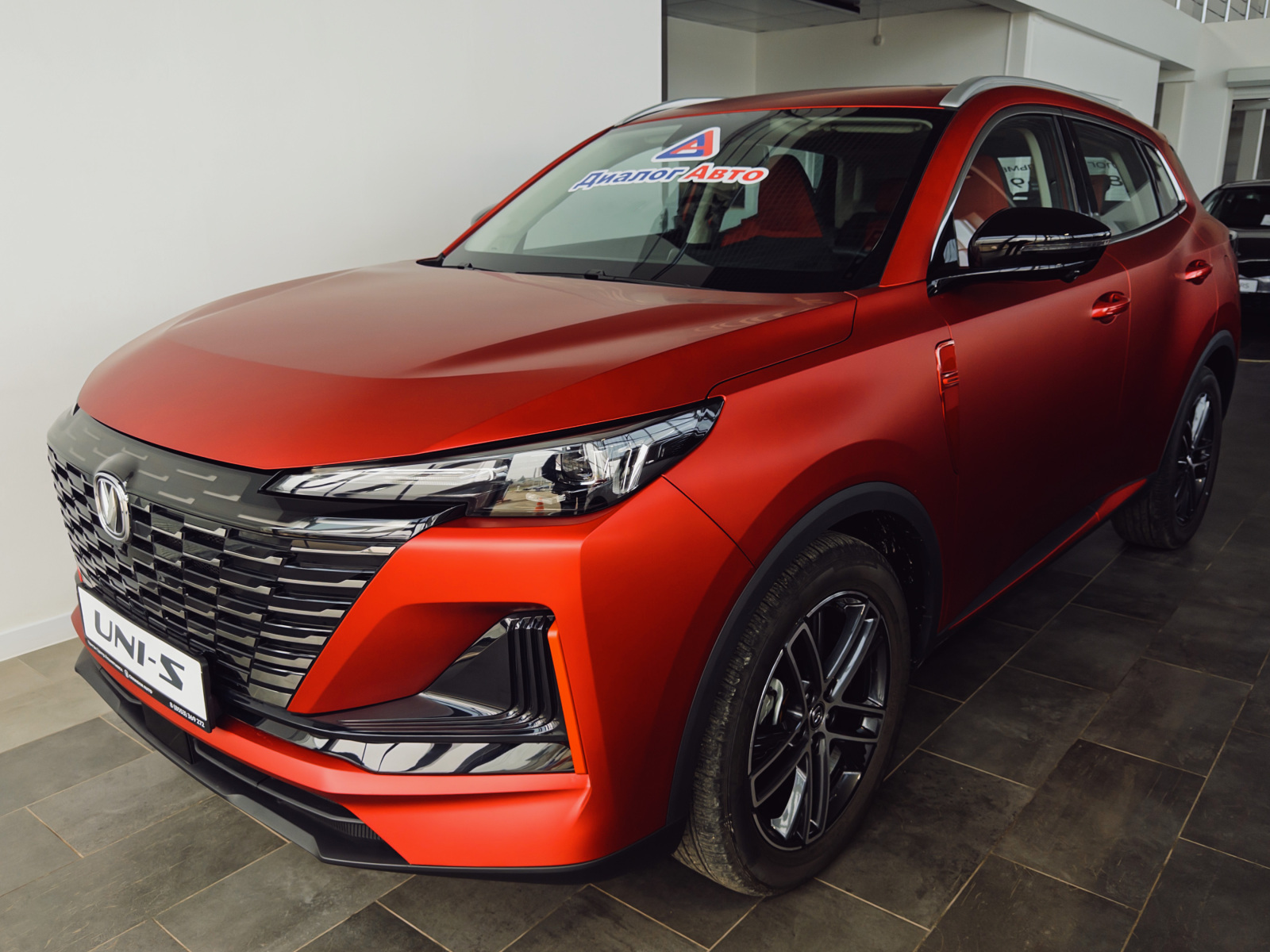 Changan UNI-S I, Искрящийся красный, 2224930 рублей, вид 2