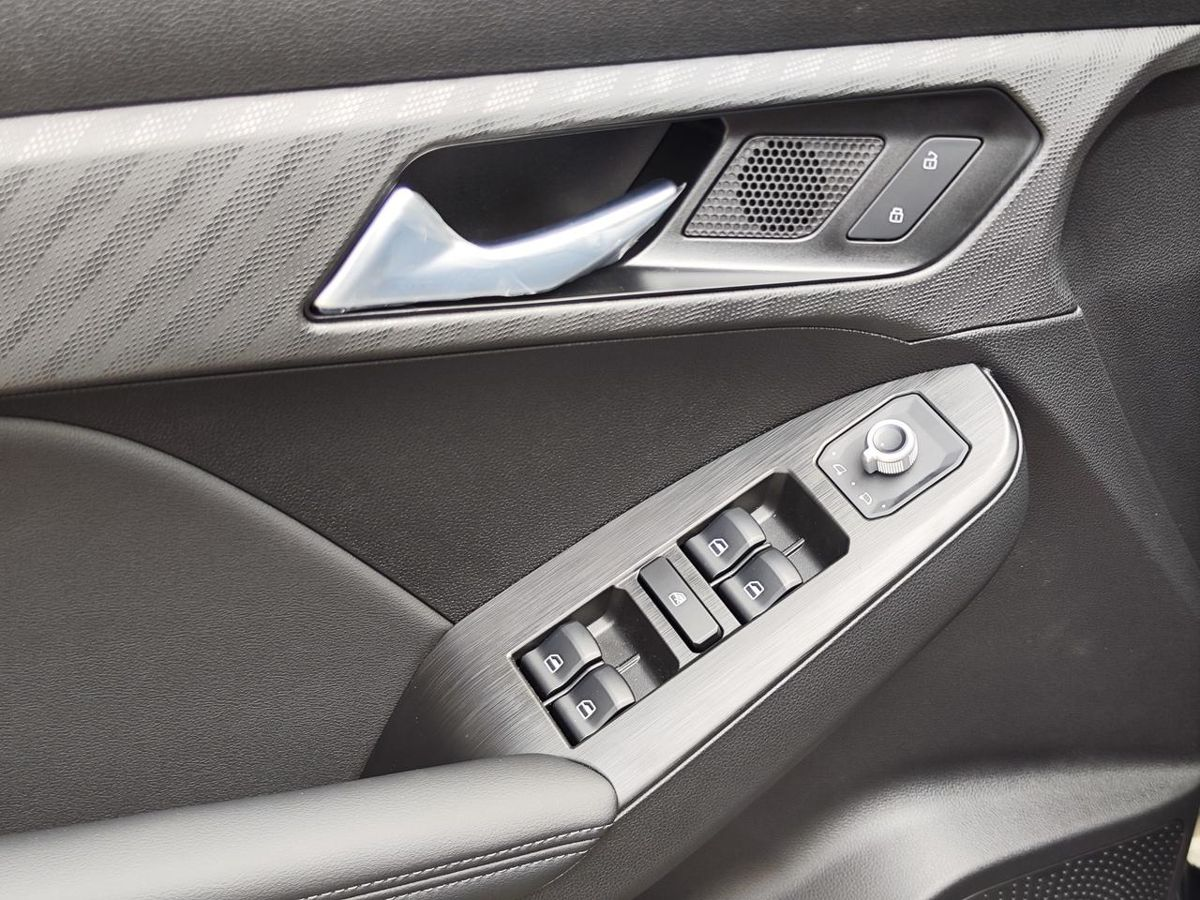 Haval Jolion I Рестайлинг, Галактический Черный, 2119000 рублей, вид 10