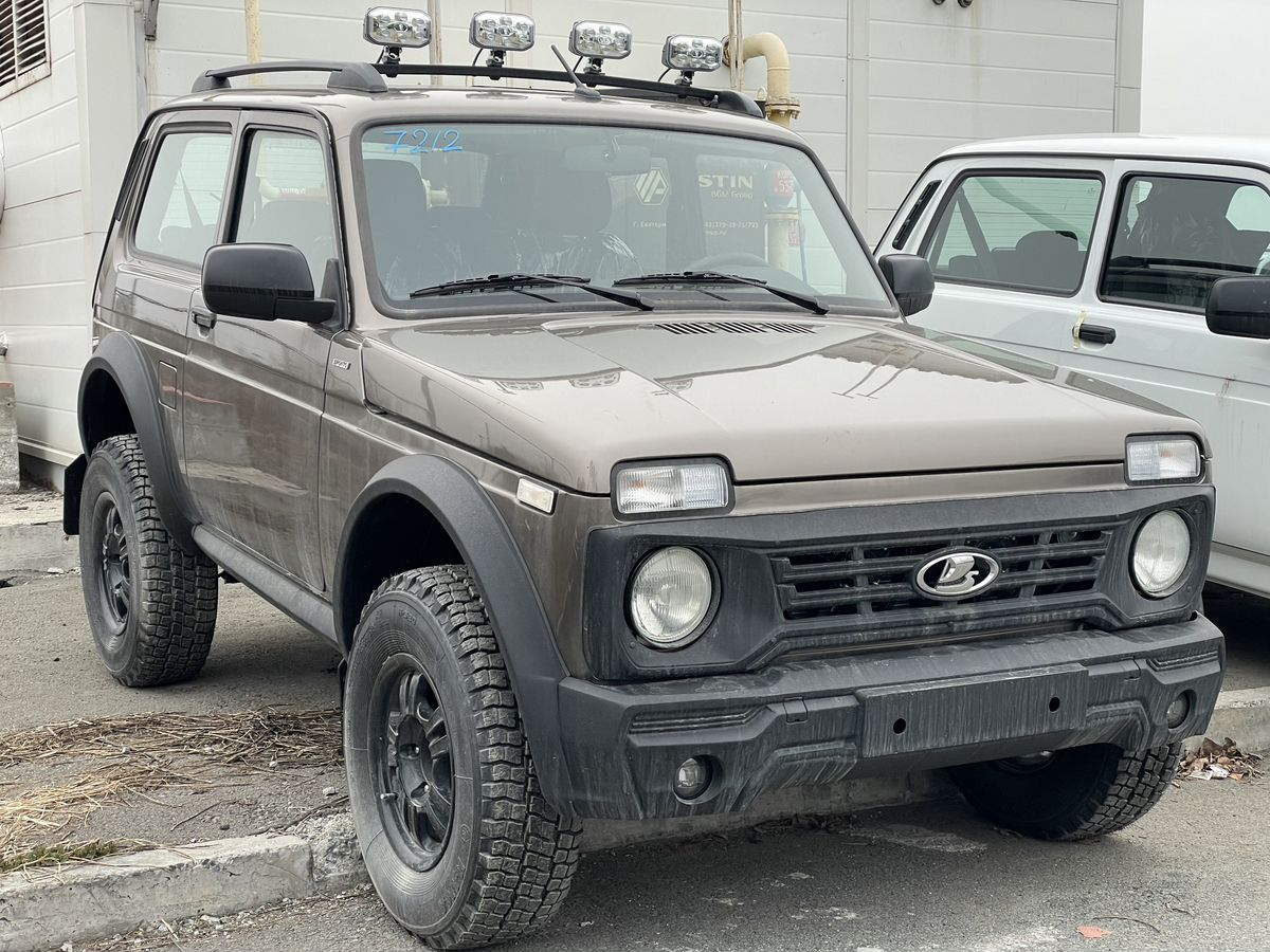LADA Niva Bronto I, Золотисто-коричневый "Кориандр" металлик, 1184000 рублей, вид 2