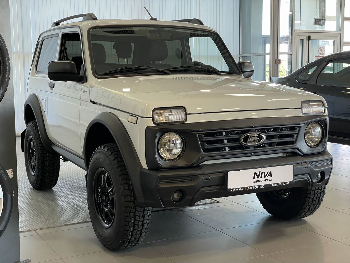 LADA Niva Bronto I, Белый "Ледниковый", 1200000 рублей, вид 4