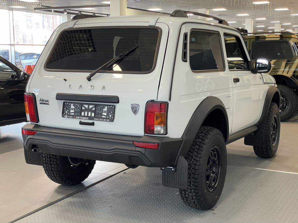 LADA Niva Bronto I, Белый "Ледниковый", 1200000 рублей, вид 6