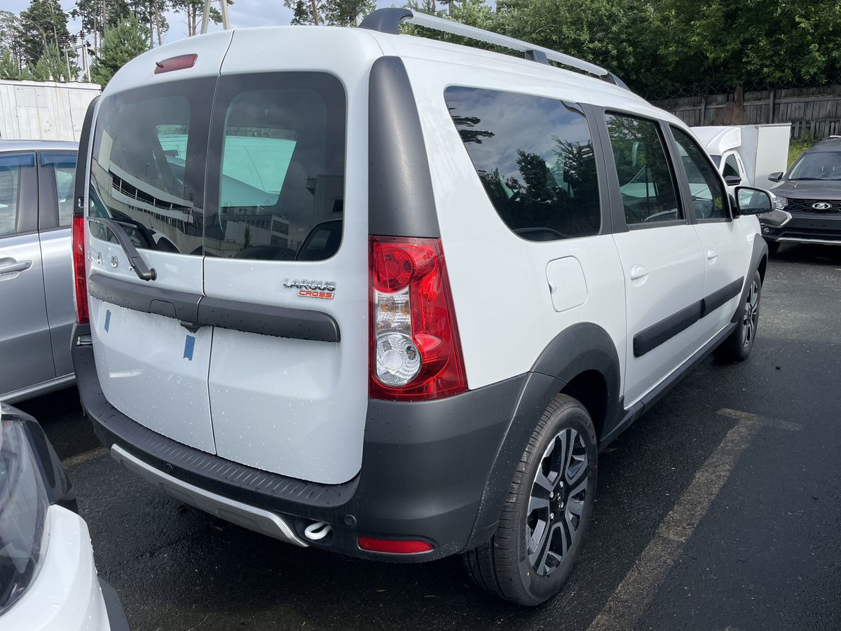 LADA Largus Cross I Рестайлинг, Белый "Ледниковый", 1487600 рублей, вид 6