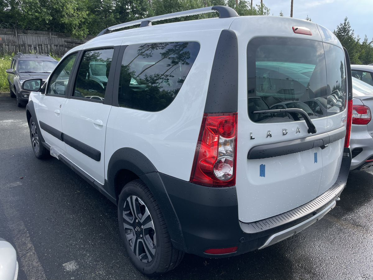 LADA Largus Cross I Рестайлинг, Белый "Ледниковый", 1487600 рублей, вид 7