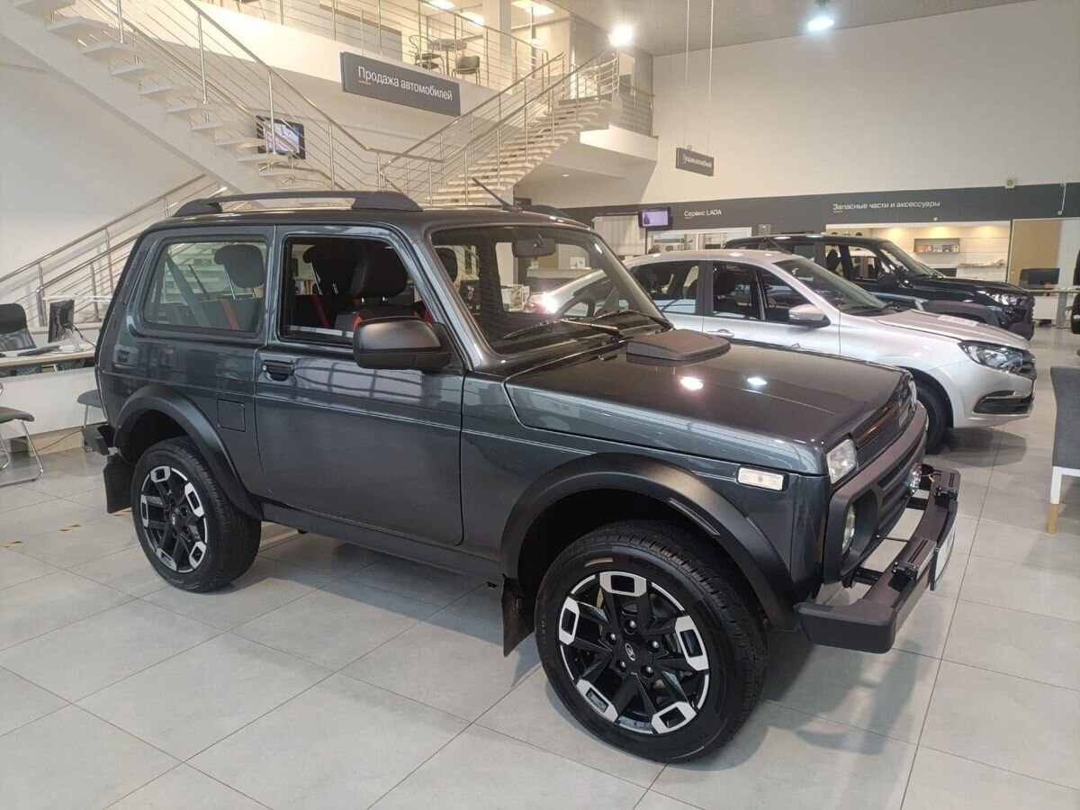 LADA Niva Legend Sport I, Серебристо-темно-серый "Борнео" металлик, 1343424 рублей, вид 2