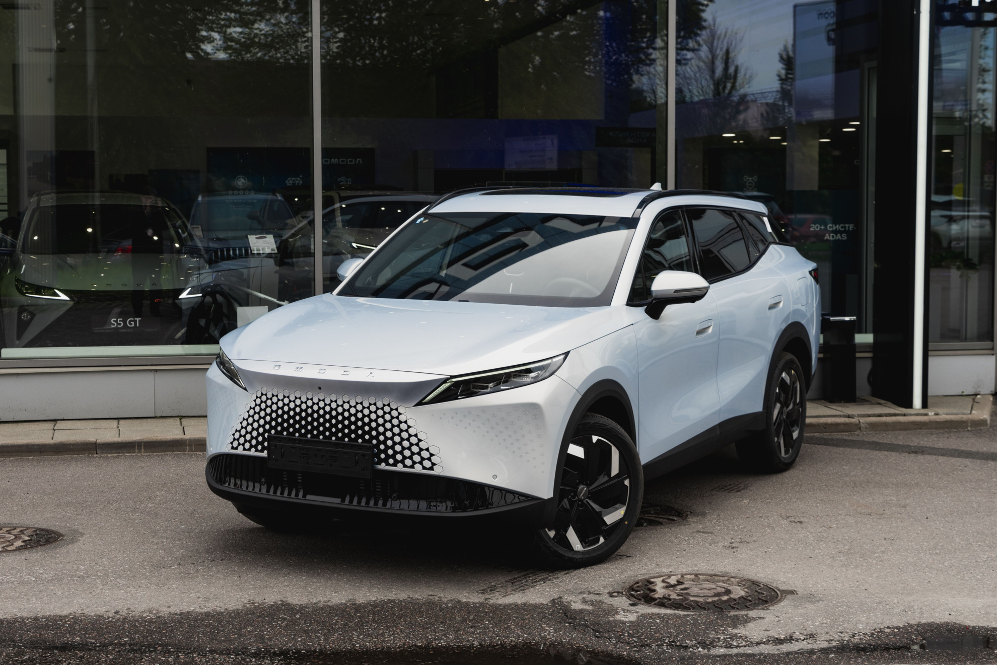 OMODA C7 I, Пудровый серый, 2707000 рублей, вид 4