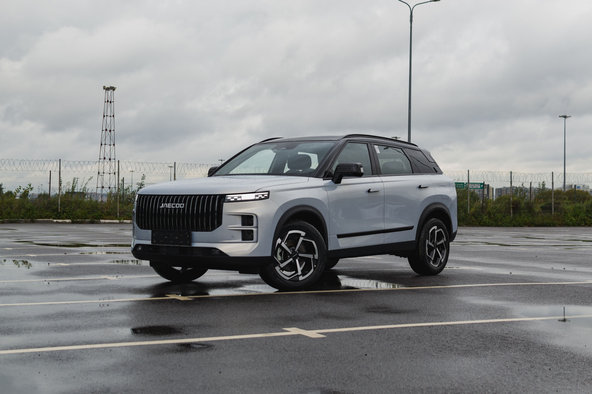 Jaecoo J7 I, Серебристый с черной крышей, 2294000 рублей, вид 2