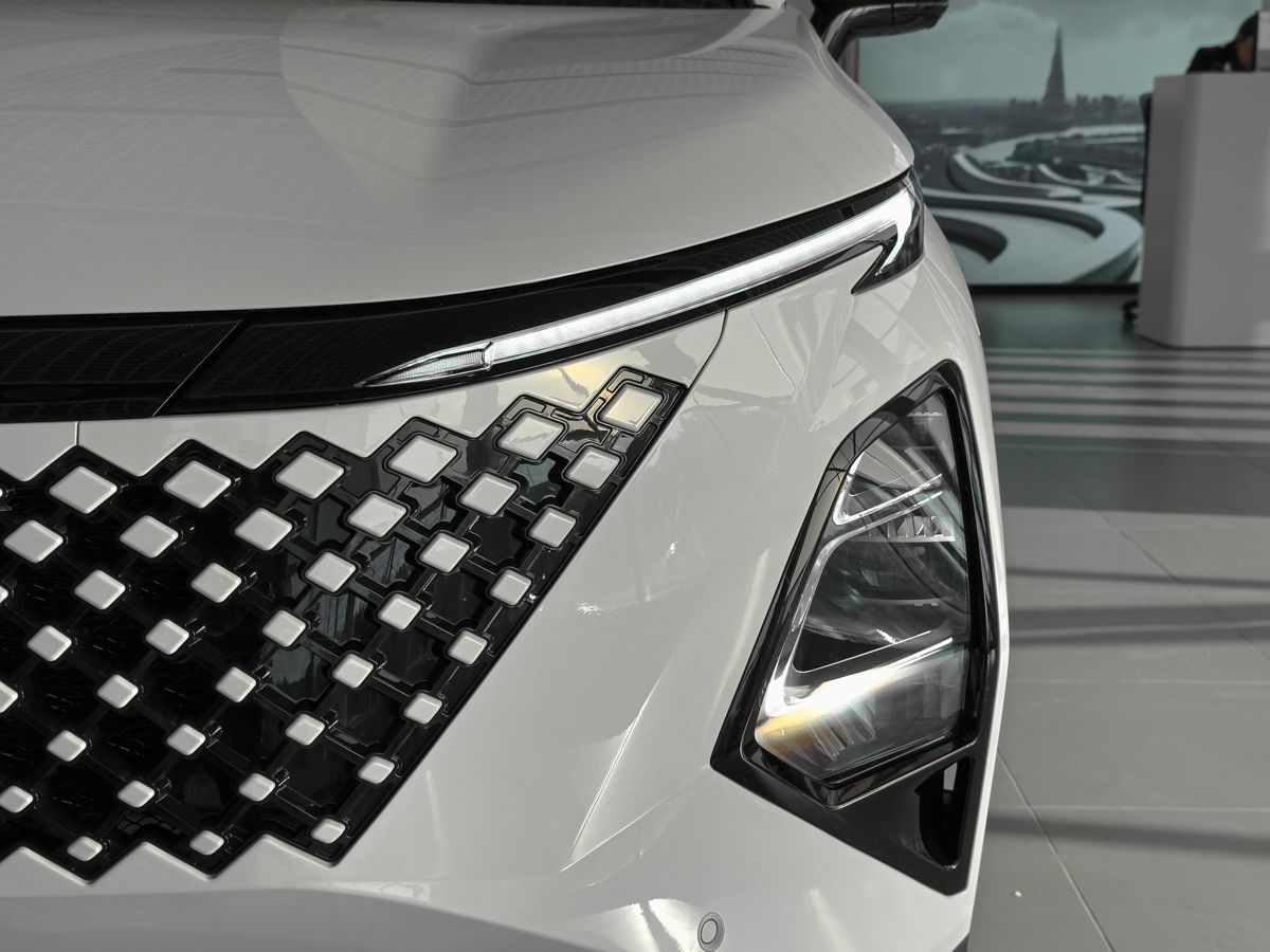 OMODA C5 I Рестайлинг, Белый, 2300000 рублей, вид 7