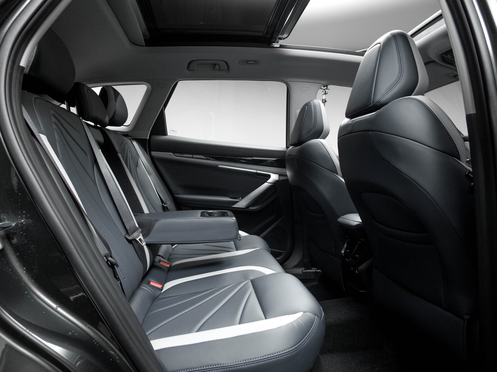 Geely Atlas II, Racing Green / Зеленый металлик, 2469990 рублей, вид 7