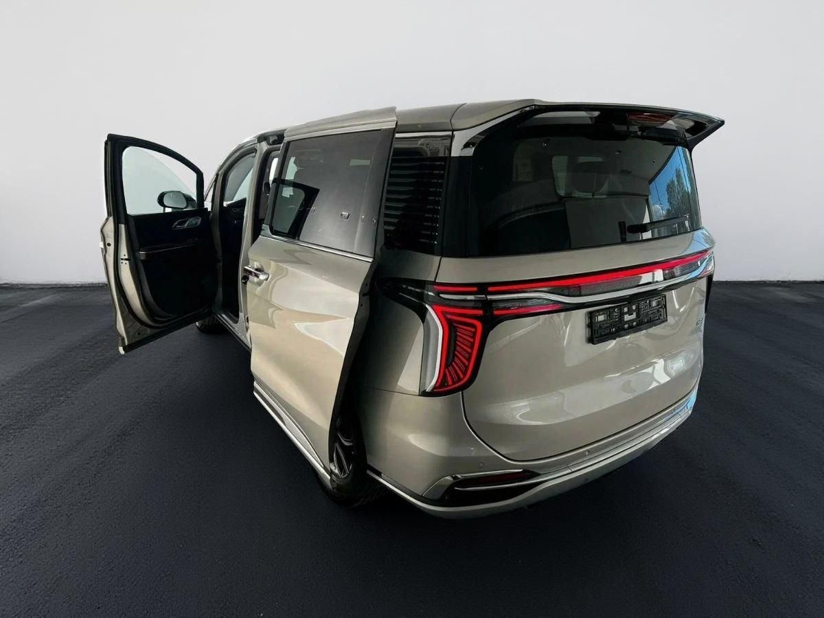 Hongqi HQ9 I, Серый / Quantum Silver Gray, 7350000 рублей, вид 4