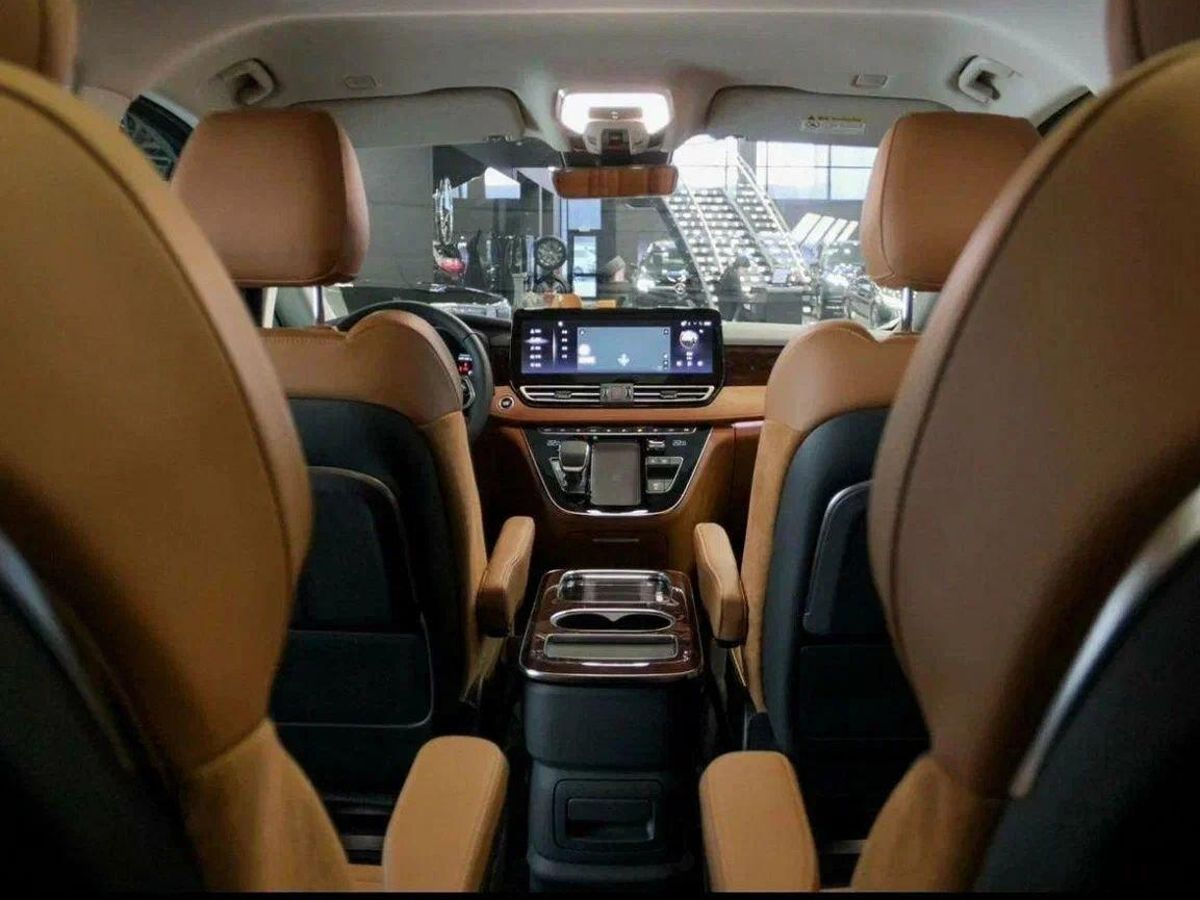 Hongqi HQ9 I, Серый / Quantum Silver Gray, 7350000 рублей, вид 8