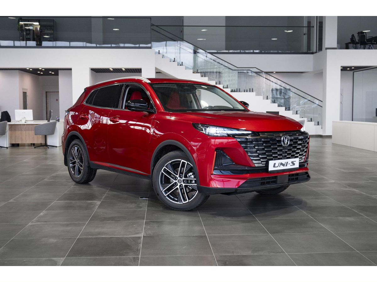 Changan UNI-S I, Искрящийся красный, 2499900 рублей, вид 4